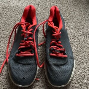 Fila Size 9 Womens Sneakers